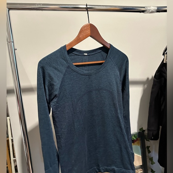 lululemon athletica Tops - Swiftly Tech Long-Sleeve Shirt waste length